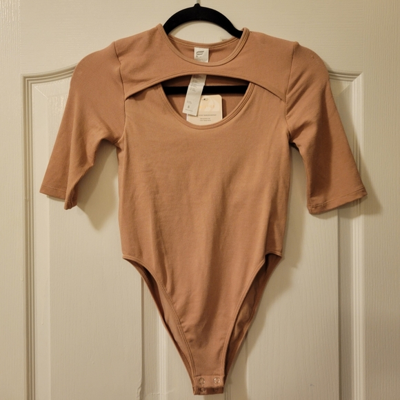 Fabletics Bodysuit Top Finely Cutout Seamless NWT Small - Picture 2 of 5